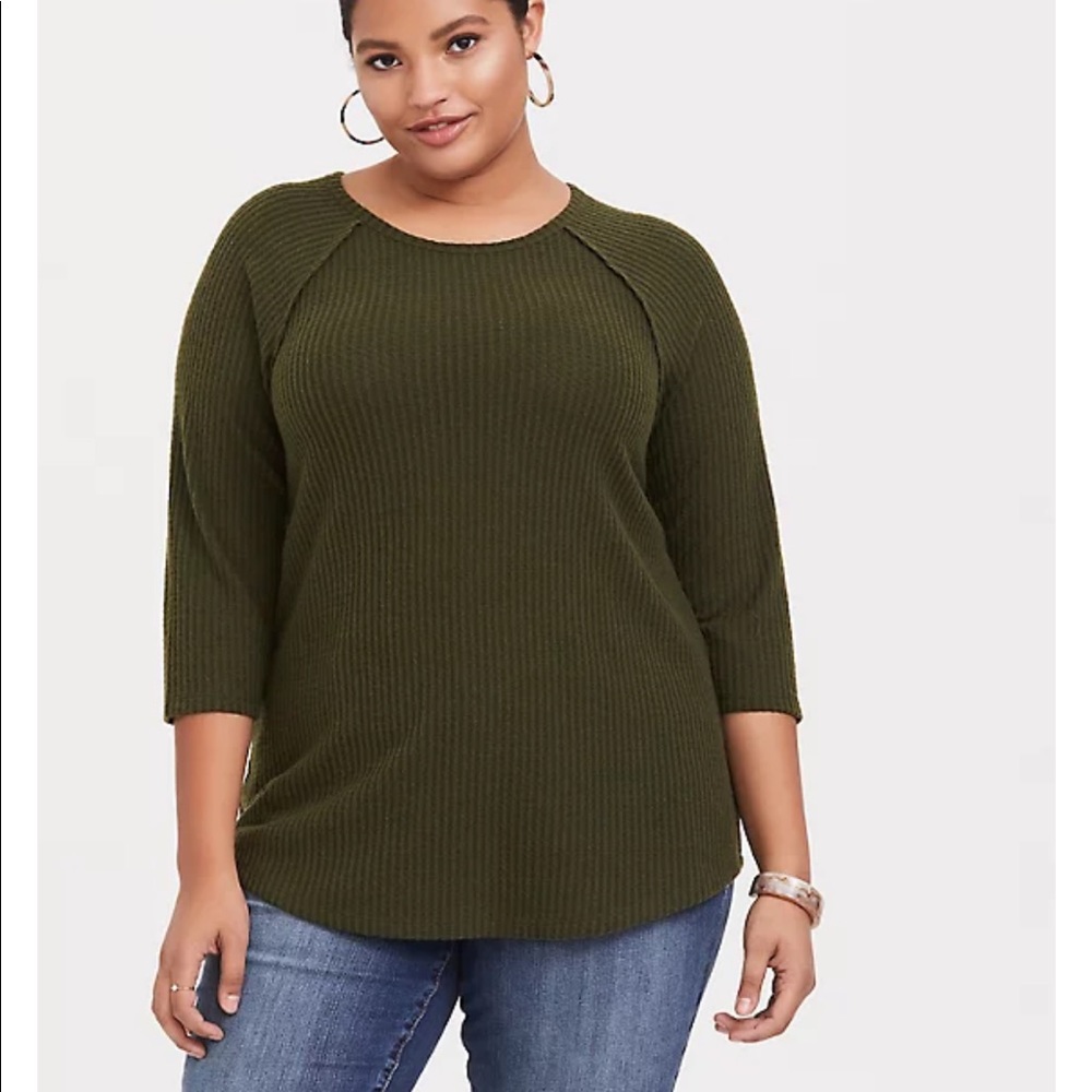 Torrid 3/4 sleeve pullover Torrid NWT
